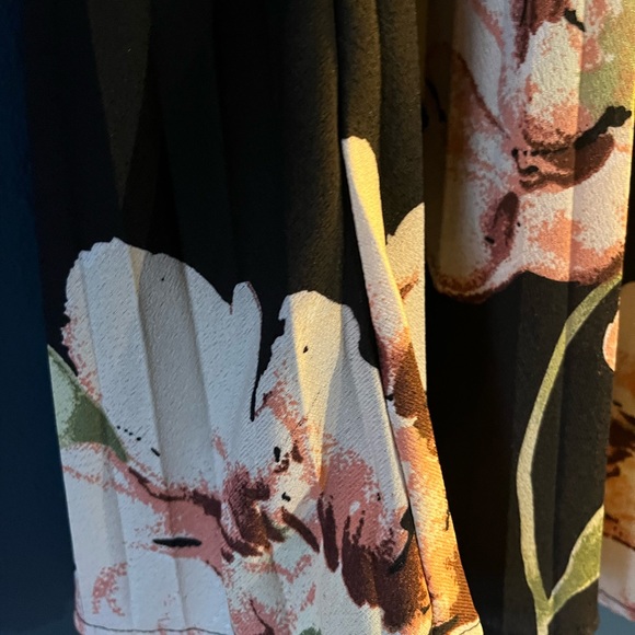 Girls size small cute “Spring Brunch” outfit! - Picture 7 of 9